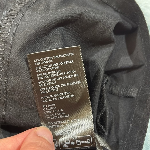 NWT Urban Outfitters Party Girl Cotton-Blend Button Down Sleeveless Shirt - Picture 9 of 9